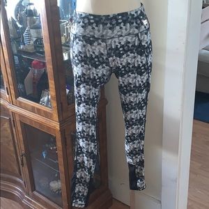 2(X)IST woman’s leggings pattern S/P/CH